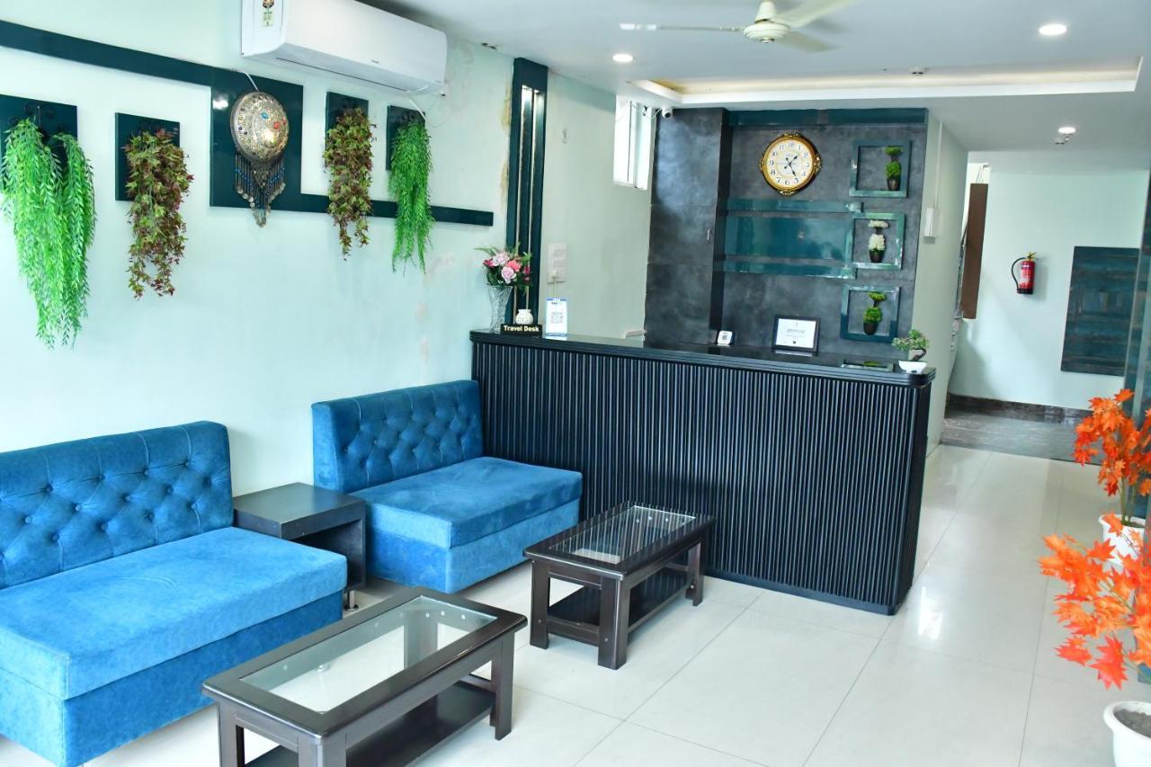 Hotel Yatharth Inn Varanasi Exterior foto